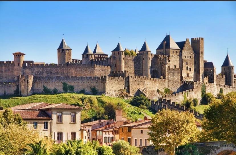 Gite Au Pied De La Cite Medievale - Le 127 Carcassone Kültér fotó